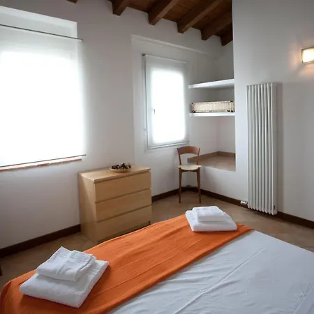 Agriturismo Corte Bozzini 农家乐 *